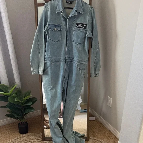 Women's one piece jean jumpsuit - Picture 3 of 3